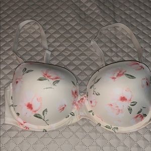Victoria secrets pink bra size 36d
